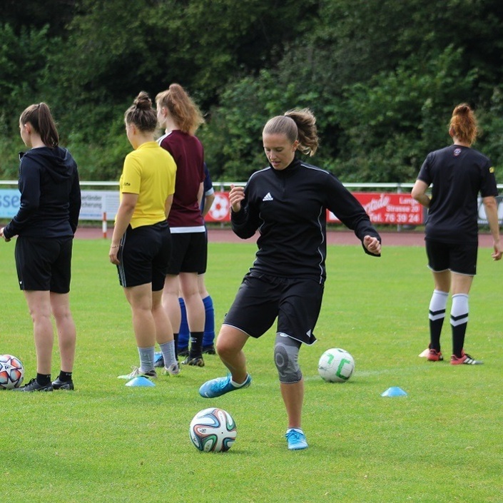 Neue Trikots ATSV-Damenfußball