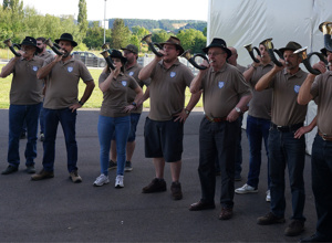 Neue Uniformen für BJV-Jagdhornbläsergruppe der Kreisgruppe Karlstadt