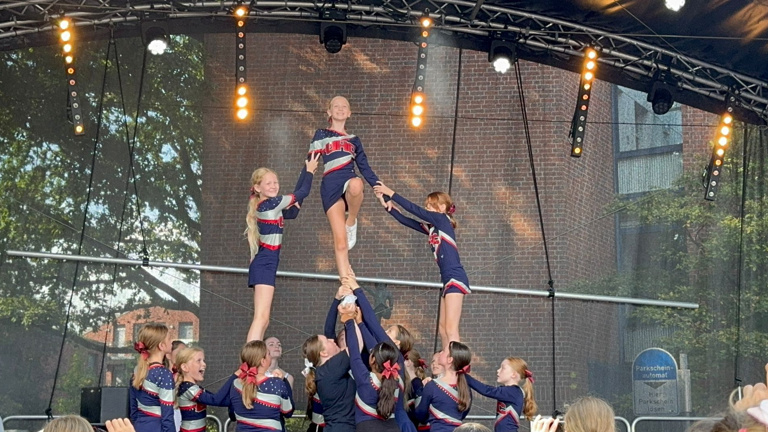 Kostüme für die Cheerleader