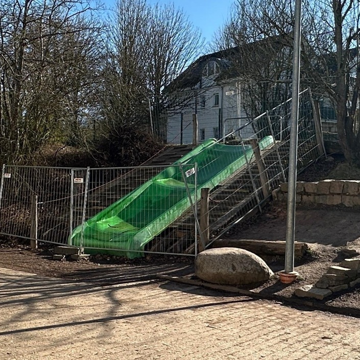 Hangrutsche der Leo-Sternberg-Schule