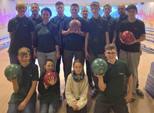 Neue Kleidung für die Jugend