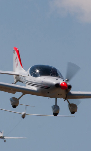Neues Schleppflugzeug für den Segelflugclub Lauf