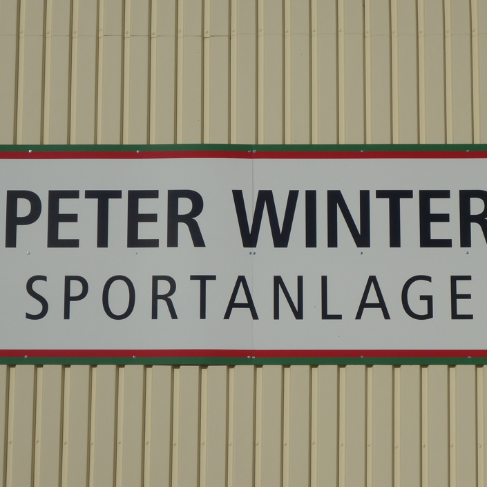 Bau einer Flutlichtanlage