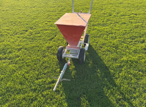 Nassmarkierwagen - Abstreuwagen