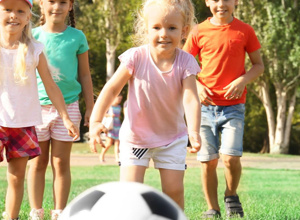 Bälle für leuchtende Kinder- und Sportleraugen