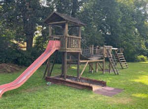Mehrgenerationen-Spielplatz Breitenbach am Herzberg