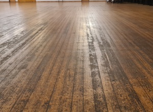 Restauration Fußboden Schützenhalle Hesborn