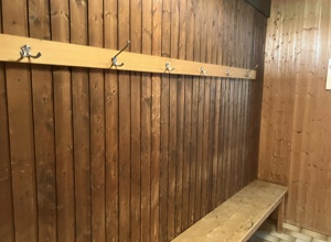 Sanierung der Damen- und Herrenumkleidekabine