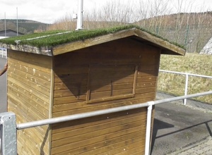 Eingang zum Sportplatz inkl. Kassenhaus