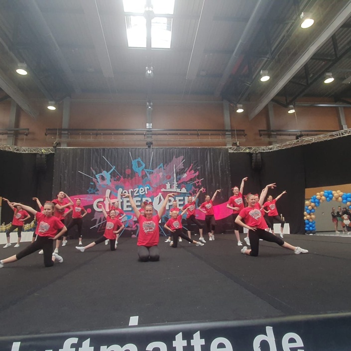 Uniformen für die Volcanos Cheerleader