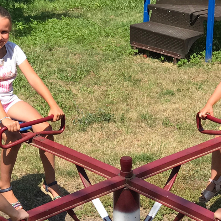 Spielgeräte für Kinder in Katzenbach