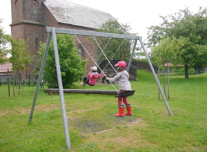 Instandsetzung des Spielhügels auf dem Spielplatz