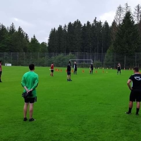 Neue Vereinsausstattung FC Waldweiler