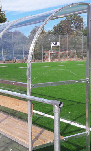 Neue Auswechselbänke für den SV Degersen