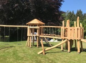Holzspielanlage für die Grundschule Waffensen