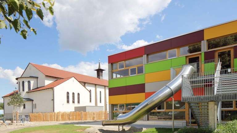 Digitaler Zugang zur Friedenskirche Neu-Ulm