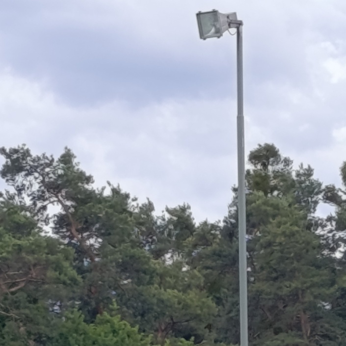 Neue Flutlichtanlage beim SV Großweismannsdorf-Regelsbach e.V