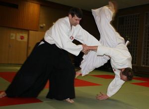 Neue Matten für das Judo- und Aikido-Training