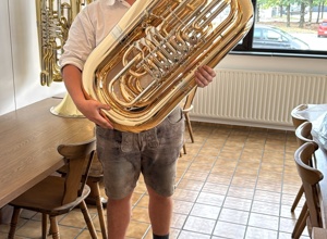 Klangbasis für die Jugend – Neue Konzert-Tuba für das GBO Schorndorf