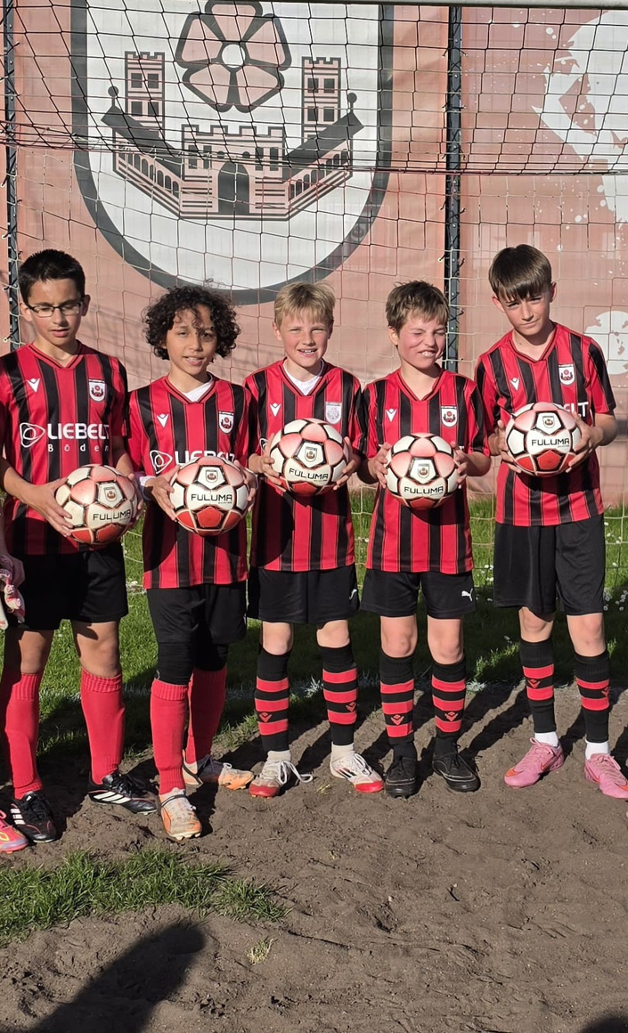 Neue Bälle für die Jugend des SV Lippstadt 08
