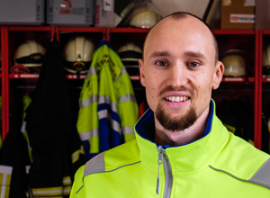 Hilf uns Leben zu retten - Defibrillator für First Responder