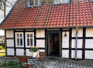 Gartenmöbel für die Wohngruppe Gartnisch 2 in Halle (Westfalen)