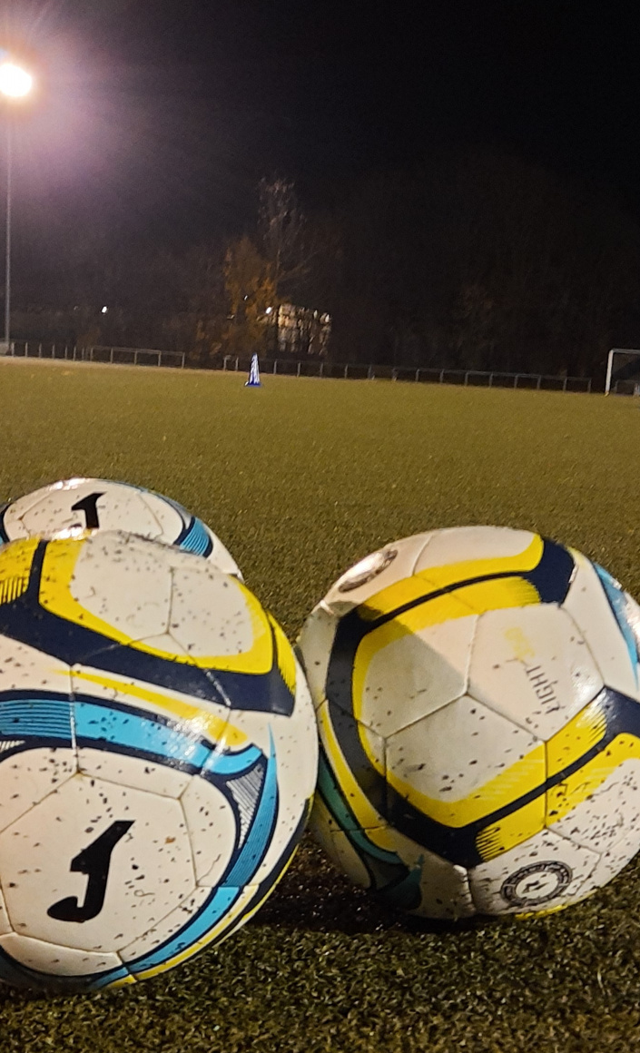 Ausstattung der Jugendspieler/-innen mit Trainingskleidung