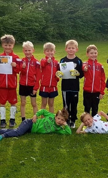 Kleinfußballfeld für "große" Kicker