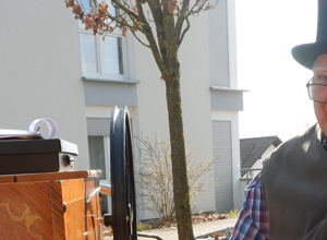 Drehorgel für Bewohnerinnen und Bewohner