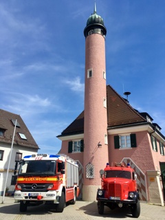 Mitfahrt beim Festzug in einem Feuerwehrfahrzeug (Samstag)