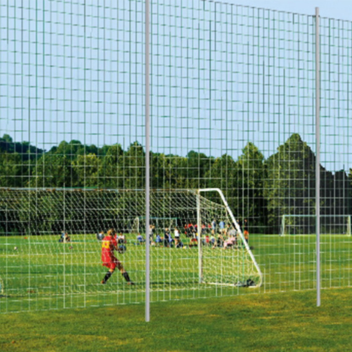 Ballfangnetz-Anlage für den FC Deetz