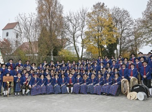 Erneuerung der Tracht für die Trachtenkapelle