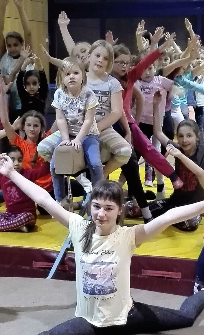 Zirkusgeräte für die Turnkinder des TV-Hermeskeil