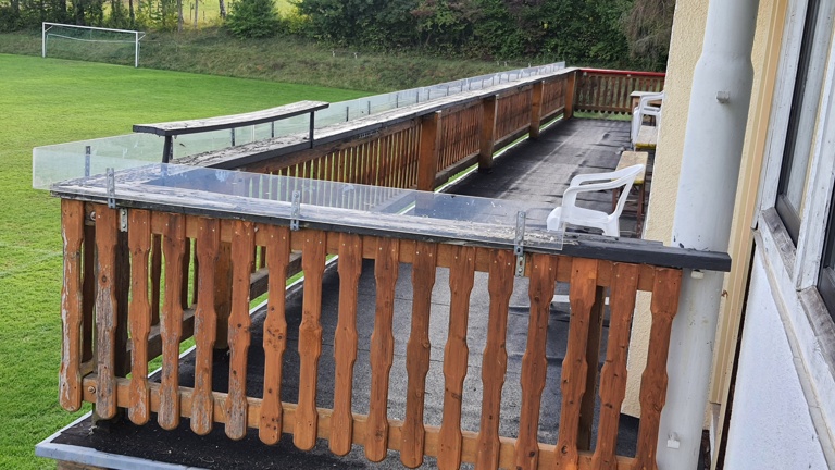 Restaurierung Balkon Vereinsheim TuS Neesbach