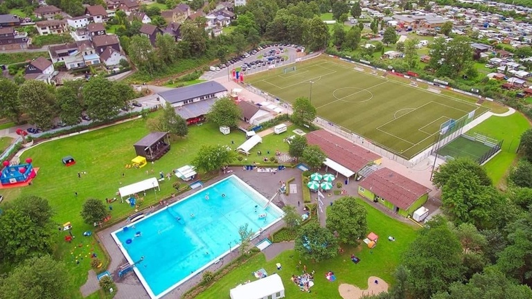 90 Jahre Freibad Bielstein - 90 kostenlose Schwimmkurse