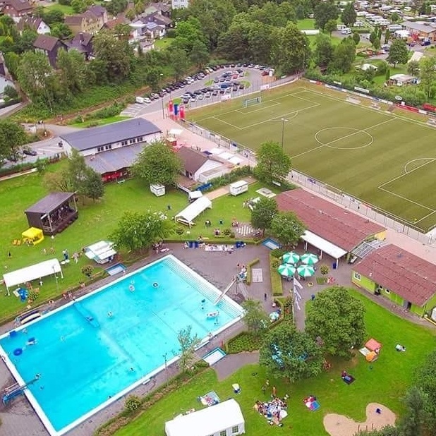 90 Jahre Freibad Bielstein - 90 kostenlose Schwimmkurse