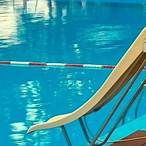Neue Rutsche fürs Freibad Gumpelstadt