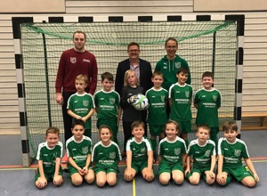 Fassade und Vordach am Sportlerheim Reinsfeld