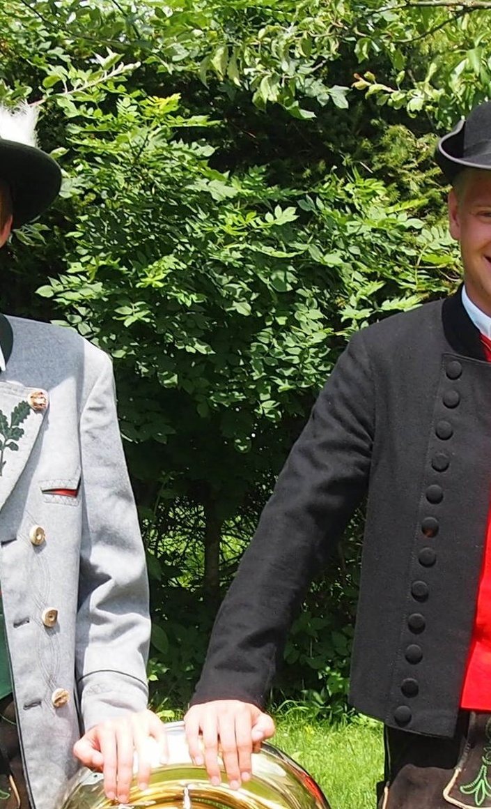Neue Trachten: von bayerisch zu schwäbisch.