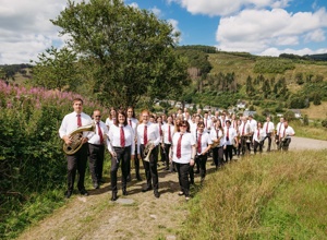 Uniformwesten für den Musikverein Wulmeringhausen