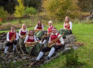 Neuanschaffung/Erneuerung der Trachten der Rettenbacher Musikanten