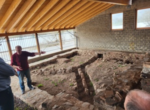 Dacheindeckung für historische Römerkelteranlage