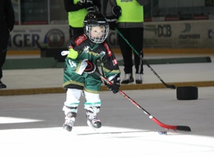 350 neue Eishockeytrikots / Young Gladiators Trophy