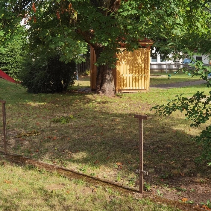 Spielplatz- Zaun