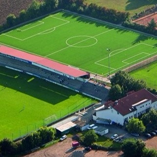 Neue Trainer- bzw Spielerkabinen