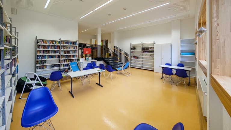 Neuaufbau und Ausstattung der Schülerbücherei