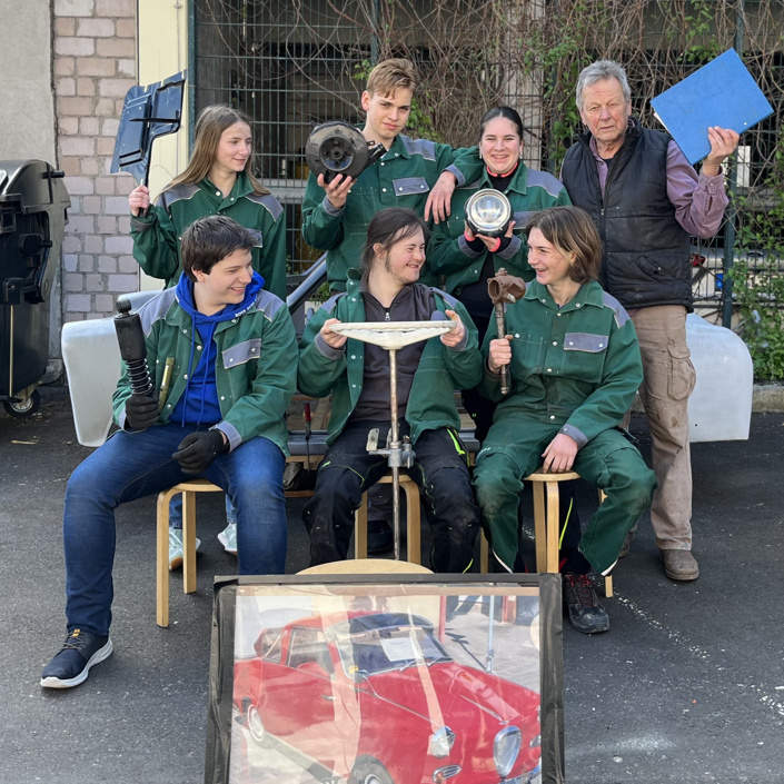 Oldtimer AG: Schüler lernen schweißen (Jenaplan-Schule Würzburg)