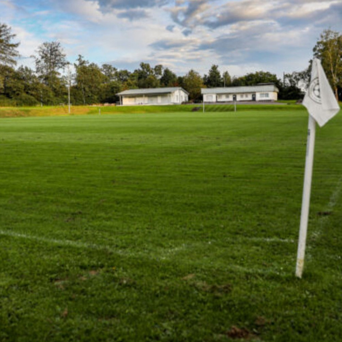 SuS Beckum 1920 e.V.: Rasenmähroboter für unsere Sportanlage