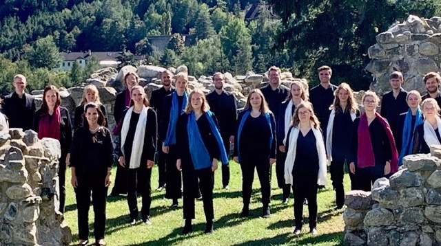 Neues Outfit für den Landesjugendchor Brandenburg