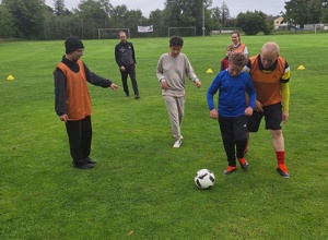 Die Inklusianer vom See - Eine schrecklich kunterbunte Fußballfamilie